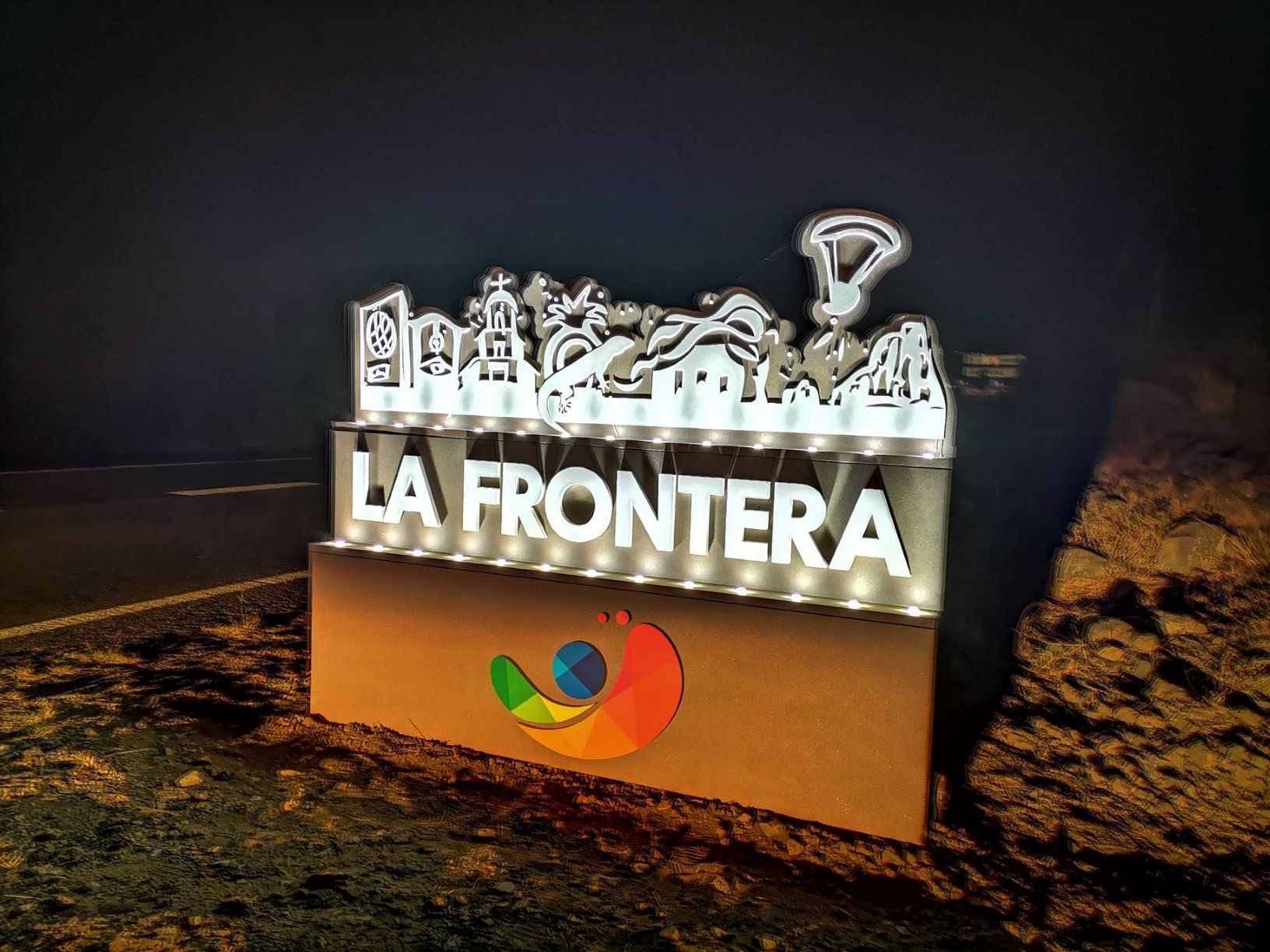La Frontera dispone de dos nuevos carteles de bienvenida al municipio