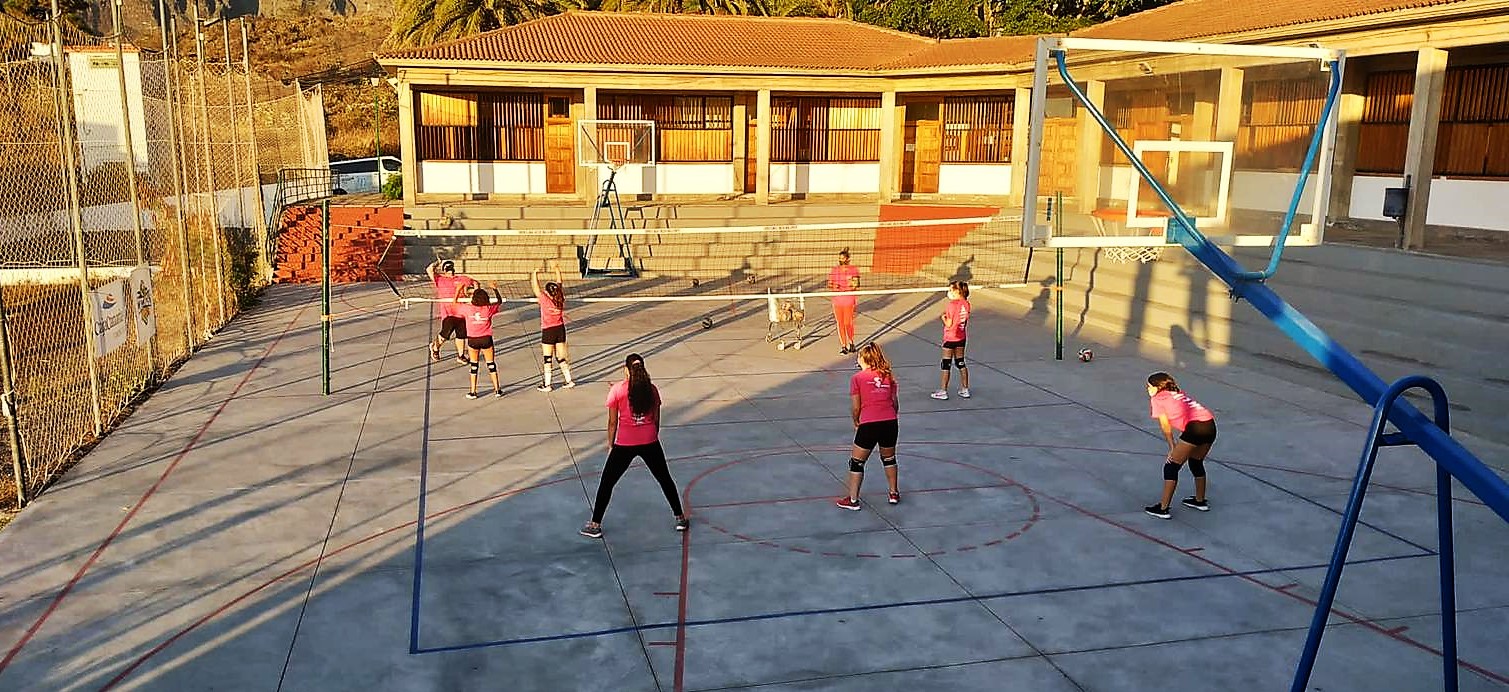 La Frontera celebra un Clinic de Voleibol  Infantil
