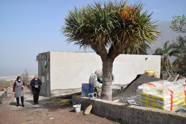 El alcalde de La Frontera visita las obras de restauración de la Casa de Los Carneros 