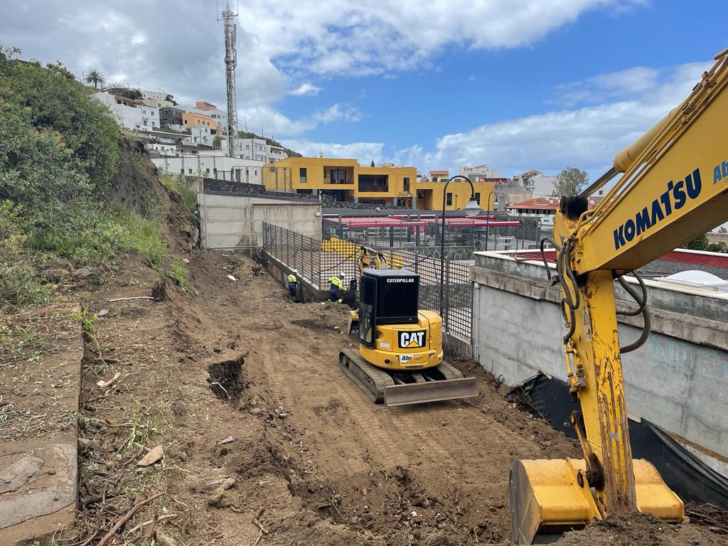  El Ayuntamiento de La Frontera comienza el proyecto “Parque Canino en la Plaza Benito Padrón Gutiérrez”