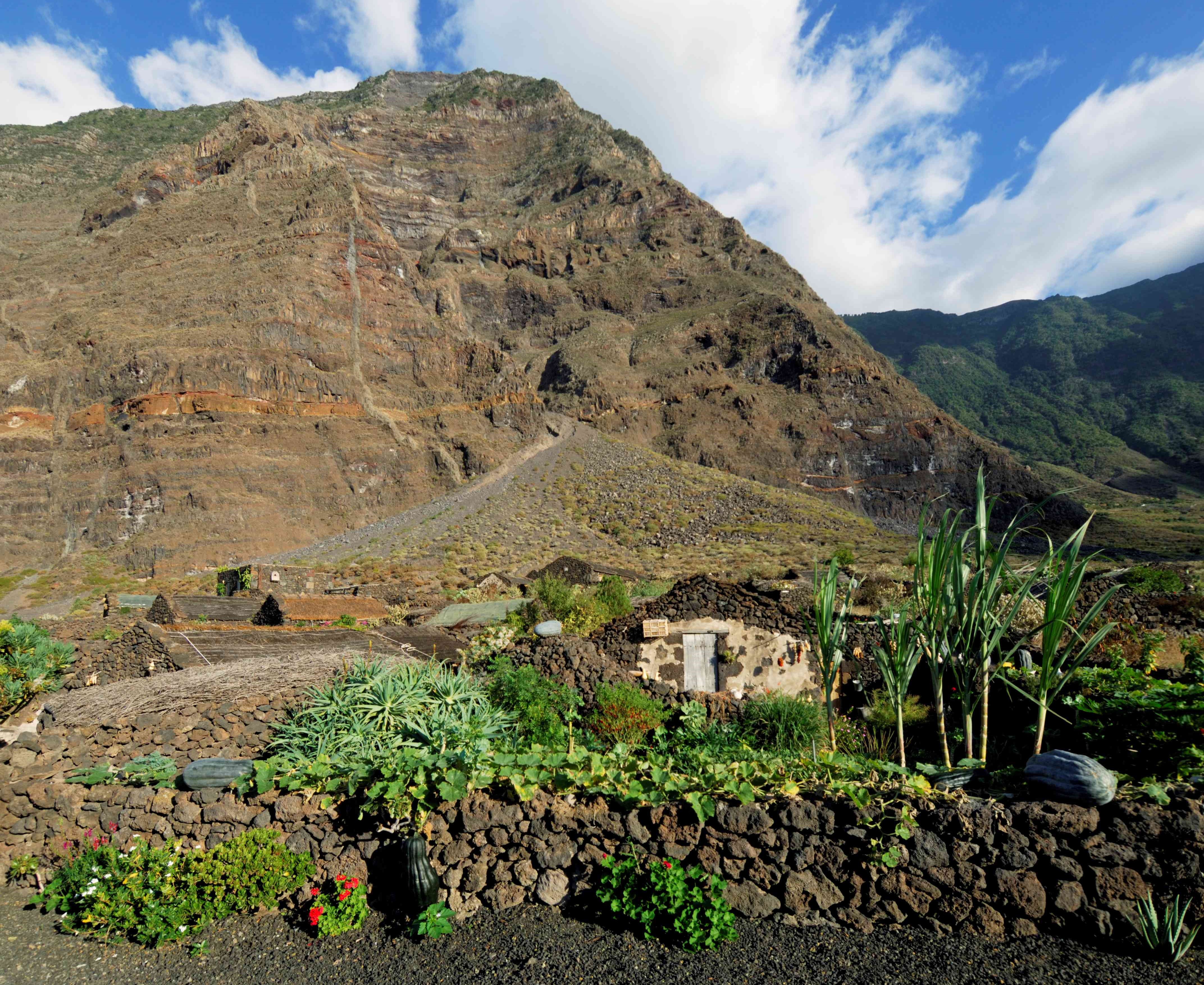 La Frontera celebra el Día del Turismo con una exposición y venta de artesanía y producto local y rutas guiadas al Poblado de Guinea