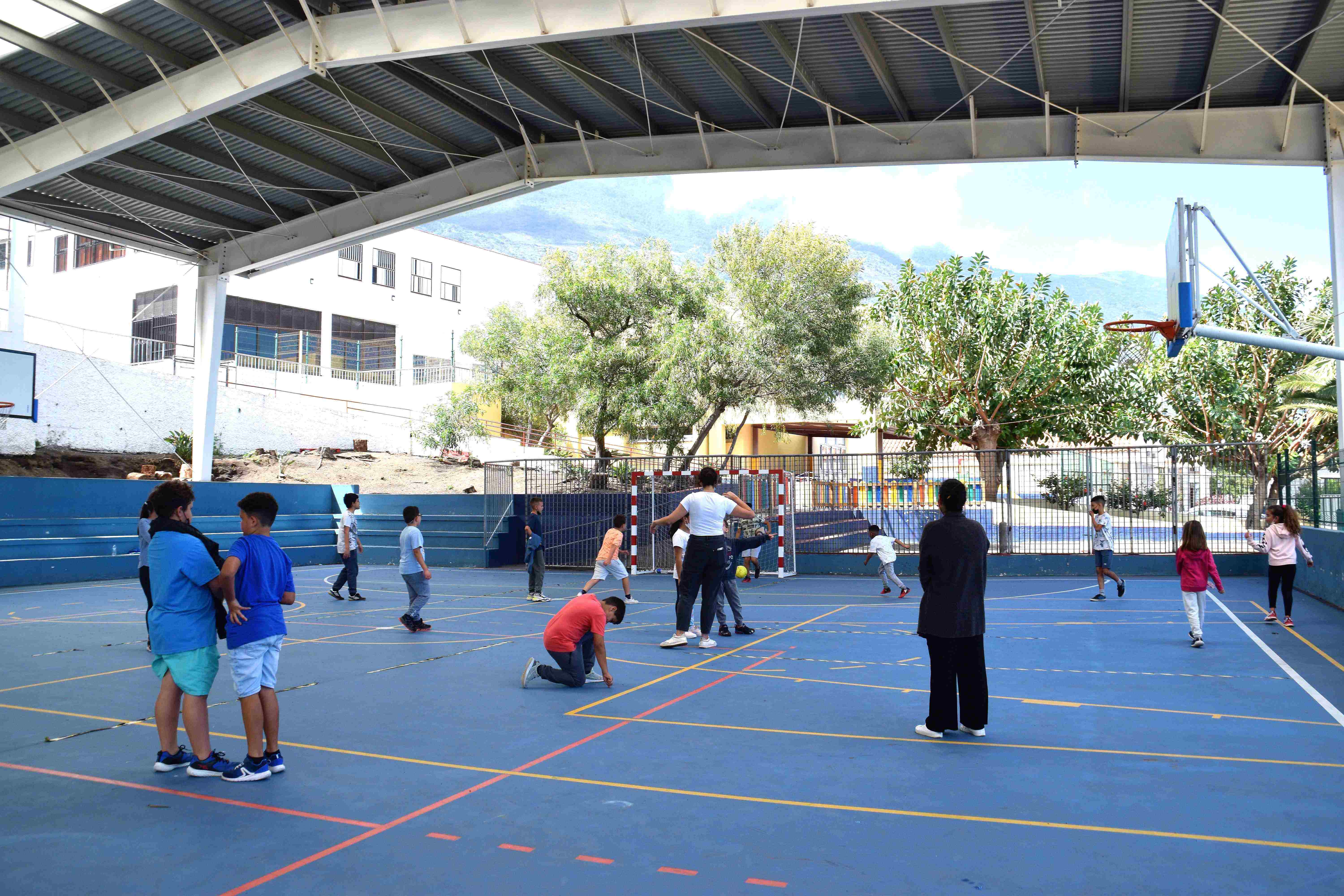 La cancha del CEIP Tigaday abrirá al público de martes a sábado, a partir del  próximo 20 de febrero, de 17 a 19 horas