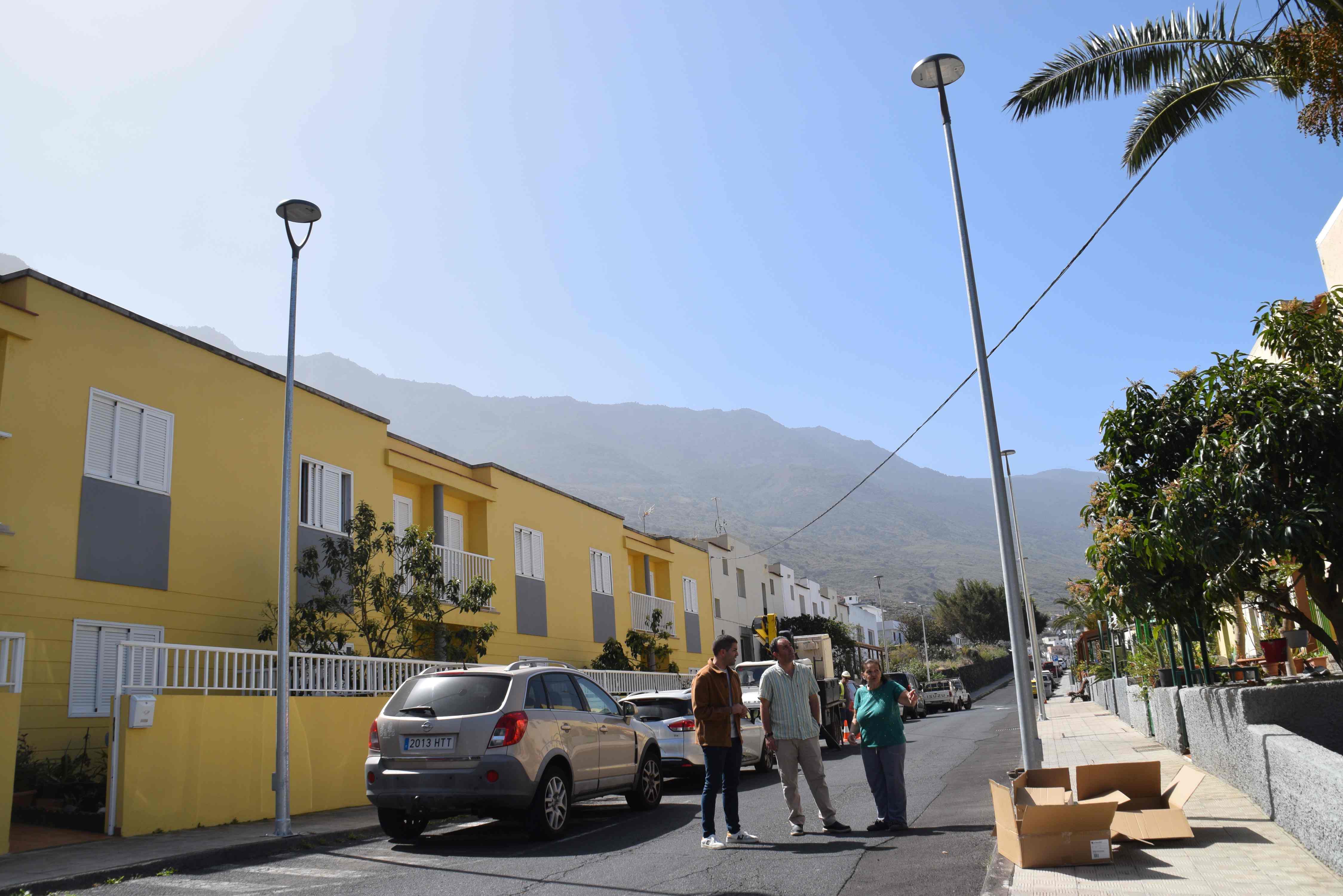 El Ayuntamiento de La Frontera sustituye las luminarias de la zona de Belgara Alta