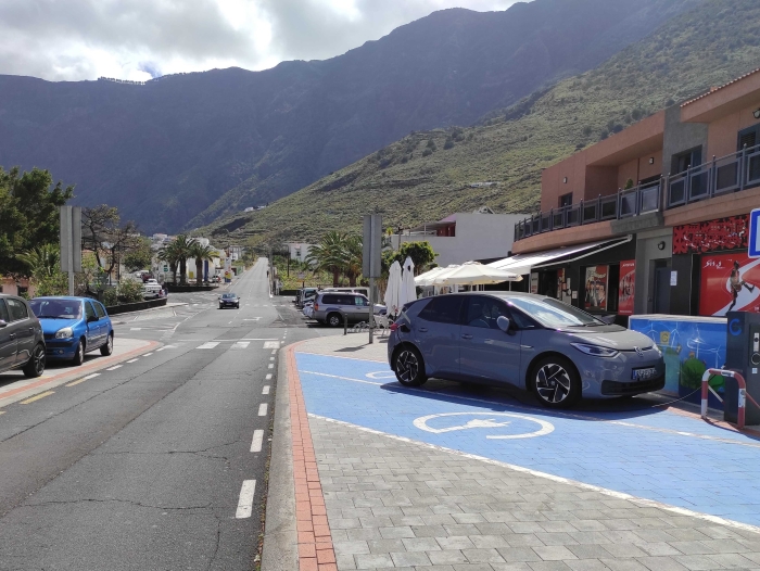 El Ayuntamiento de La Frontera aprueba dos proyectos para la instalación de puntos de recarga en la calle San Salvador