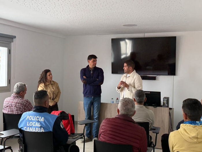 La Policía Local de La Frontera refuerza su formación en bienestar animal y protocolos de intervención