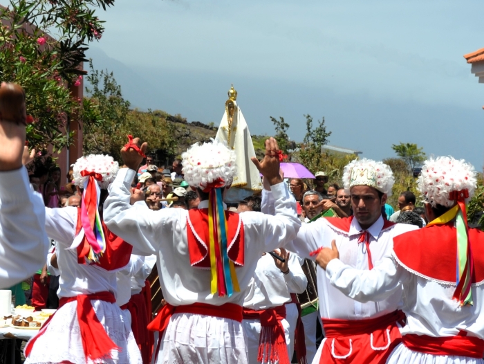 El pueblo de Los Mocanes celebra la fiesta de la Virgen de Fátima