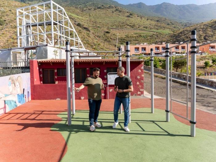 La Frontera impulsa el deporte al aire libre con la puesta en marcha del nuevo parque de calistenia