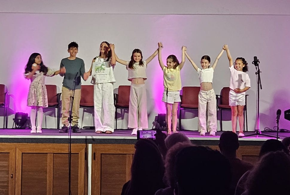 La Frontera consolida su escuela de teatro como espacio para la creatividad, la expresión y el encuentro
